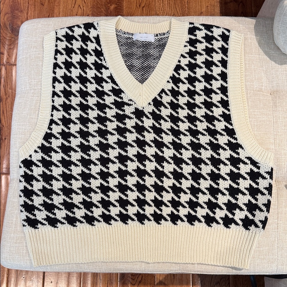 OAK + FORT Cream and Black Knit Vest